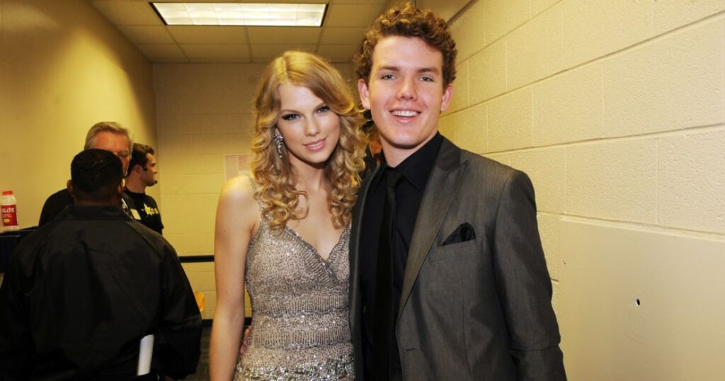 Austin Swift Girlfriend & Relationship Status